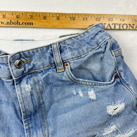 Zara Womens High-Waist Distressed Denim Shorts  Sz 6 Raw Hem Elastic Waistband - Picture 9 of 14